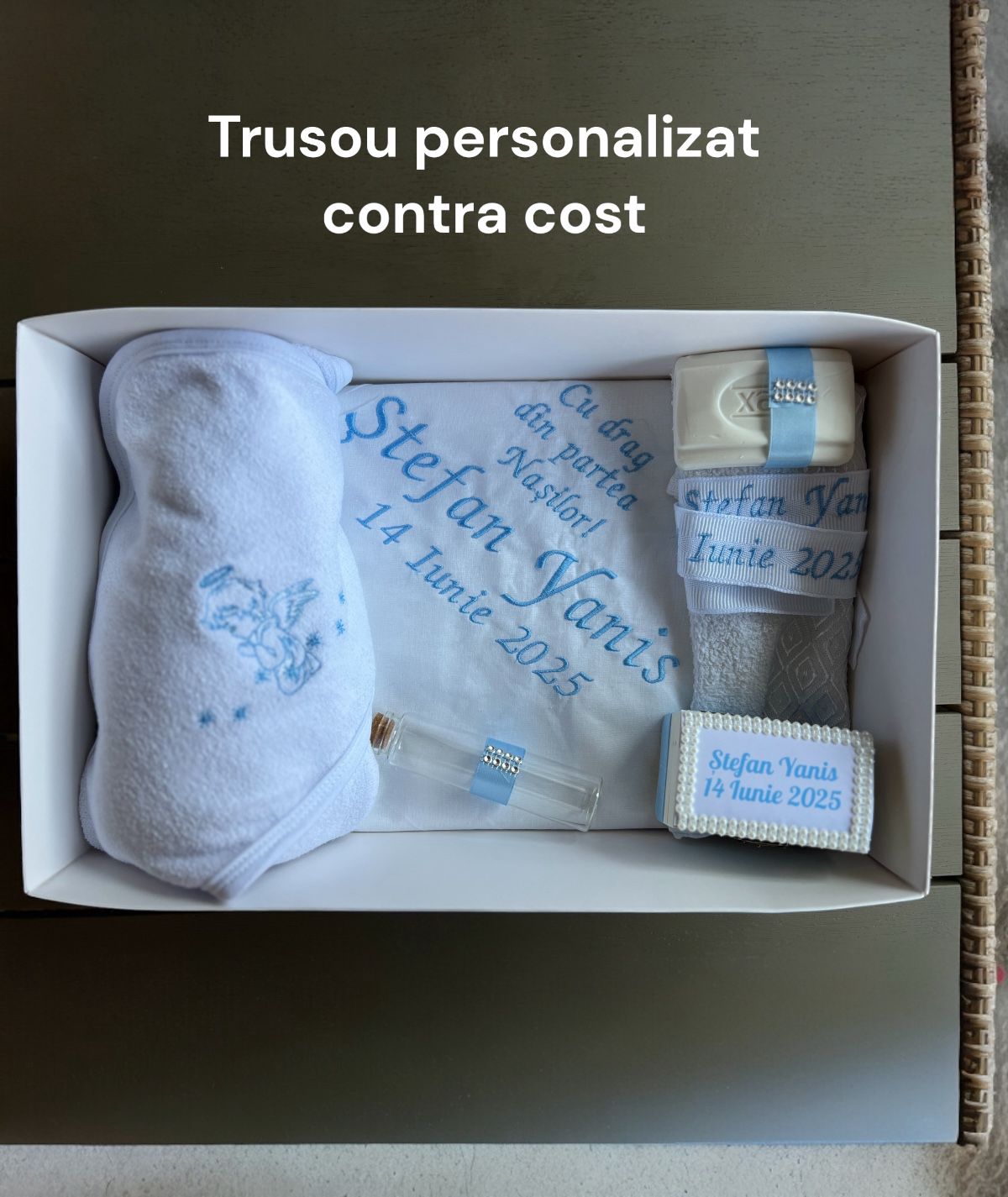 blue personalizat