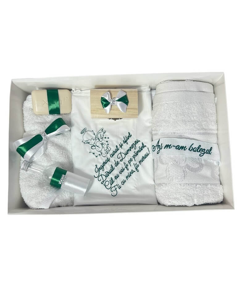 Trusou botez verde ingeras cu mesaj brodat