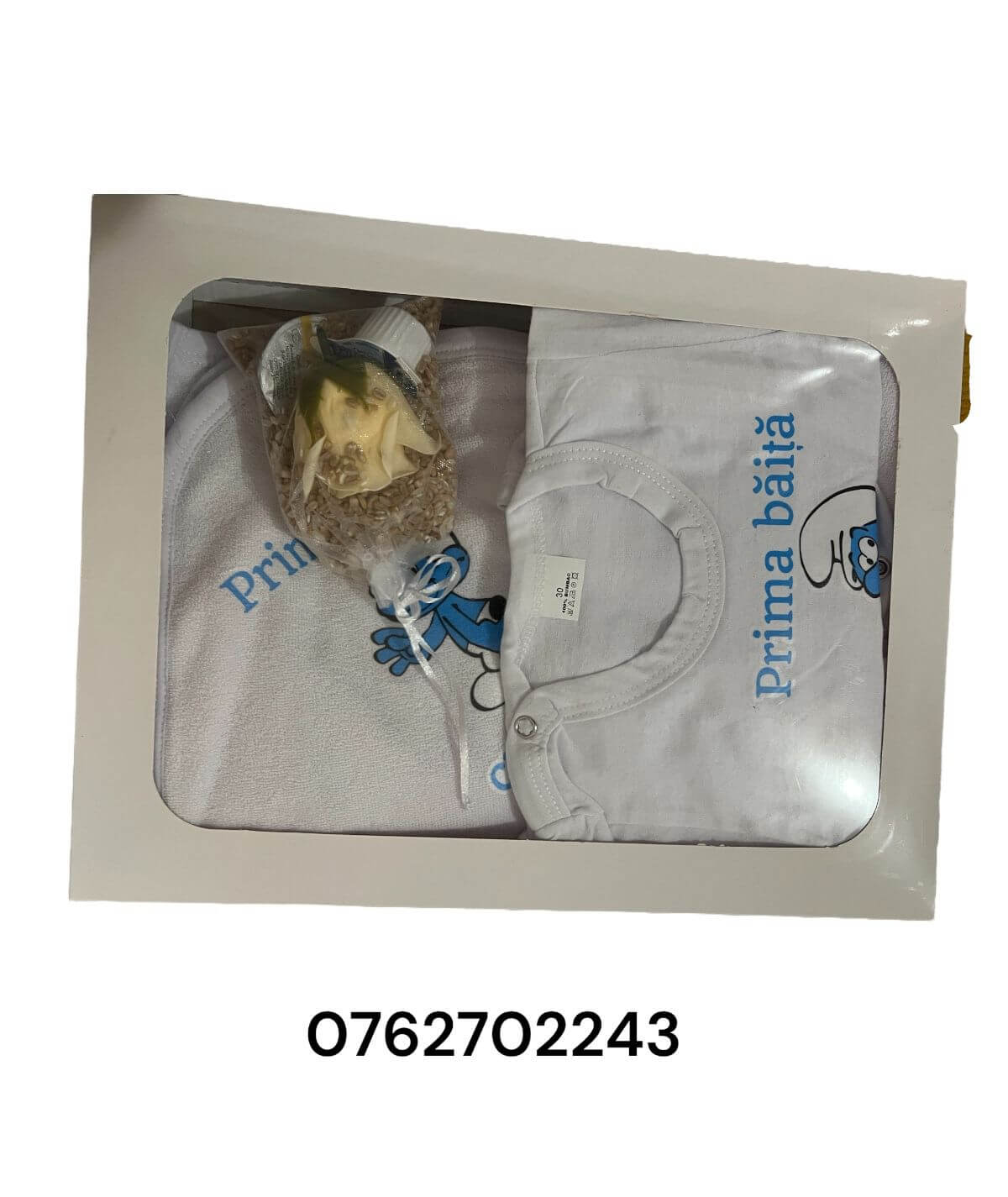 set-prima-baita-strumf-blue-prosop-body-halat-saculet-mirodenii-2 Set pentru prima baita Strumf Blue cu prosop, body, halat si saculet cu mirodenii, perfect pentru bebelusi
