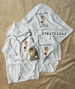 Set pentru prima baita Print cu prosop, body, halat si saculet cu mirodenii