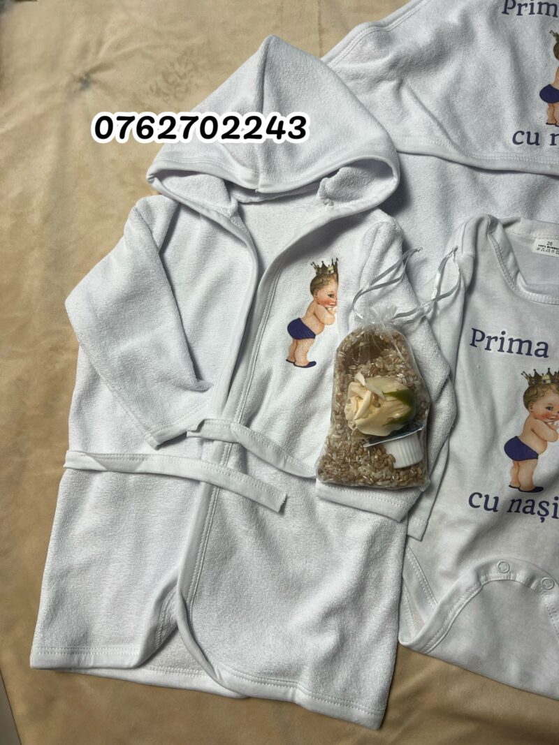Set pentru prima baita Print cu prosop, body, halat si saculet cu mirodenii