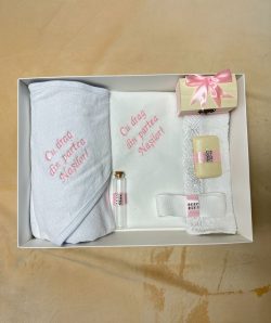 Trusou botez brodat Cu drag din partea nasilor – roz