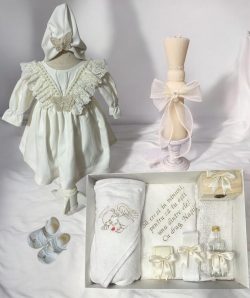 Set complet botez fetita Ivana - ivory cu lumanare clepsidra si trusou inger cu inimioara